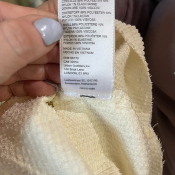 Urban Outfitters BDG Charly Corduroy Button-Down Shirt/Jacket, size L, Cream - Picture 13 of 14